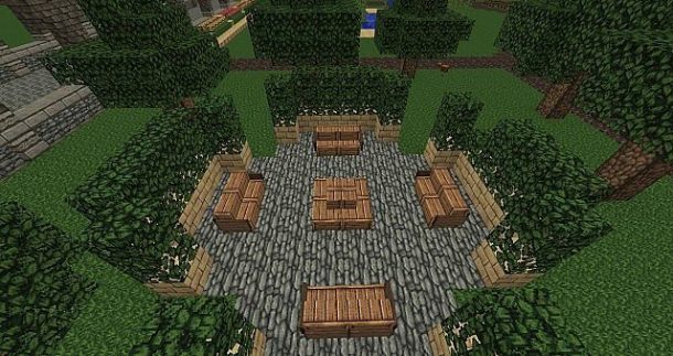 Minecraft Courtyard Garden 