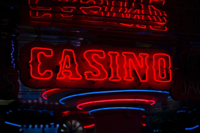 The online casino with various games.